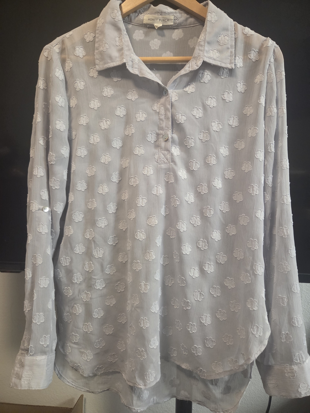 Honey Punch Pale Gray Sheer Floral Appliqué Button-Front Shirt Size M